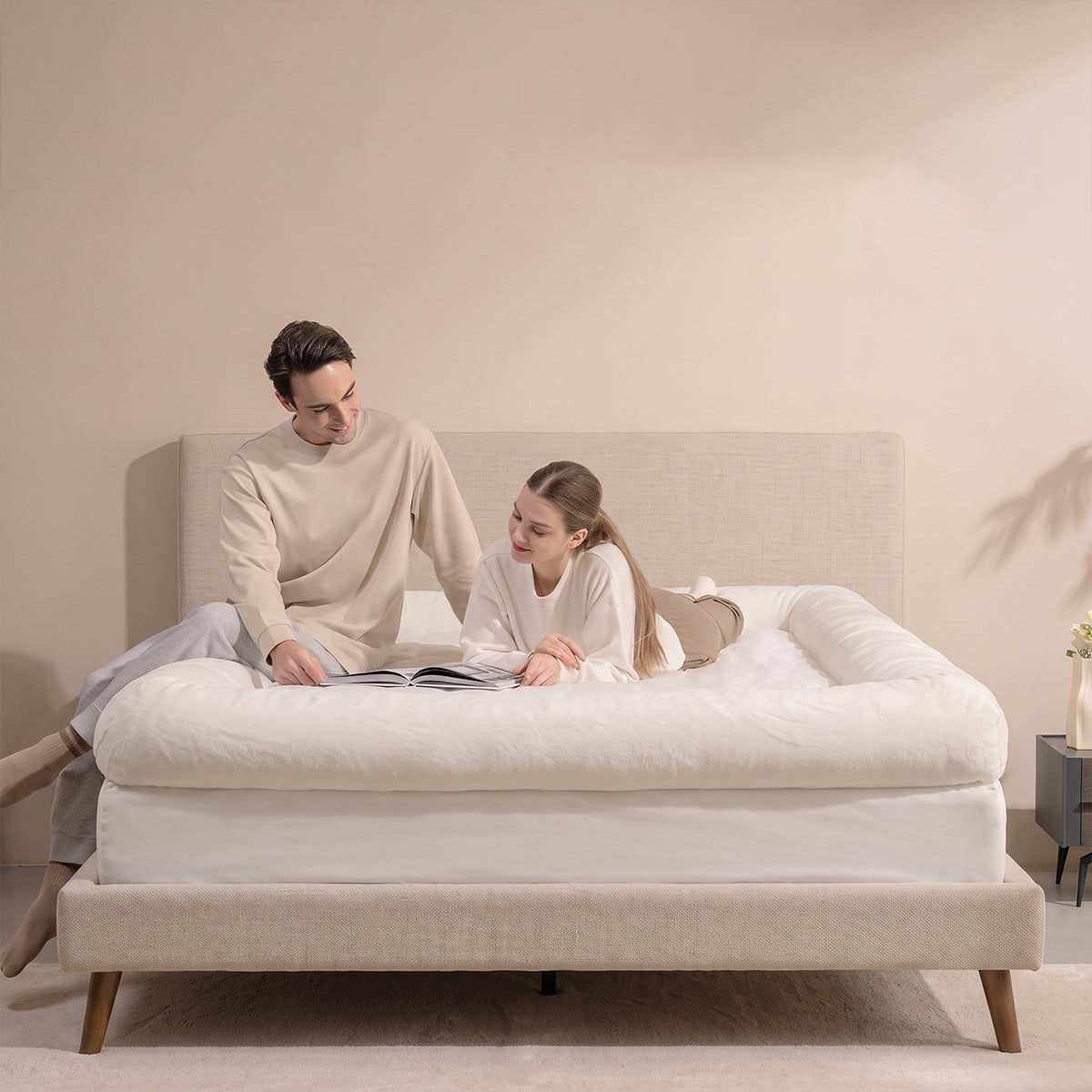 The PuffyNest™ Bordered Bed Sheet