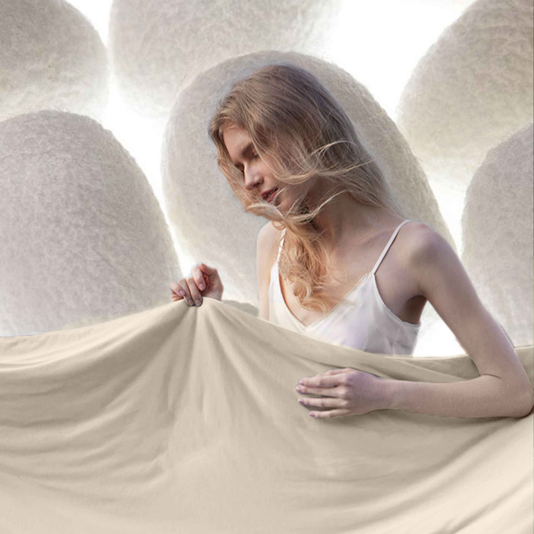 Climaloft™ Cooling Silk Comforter-Vanilla Cream With pillowcase
