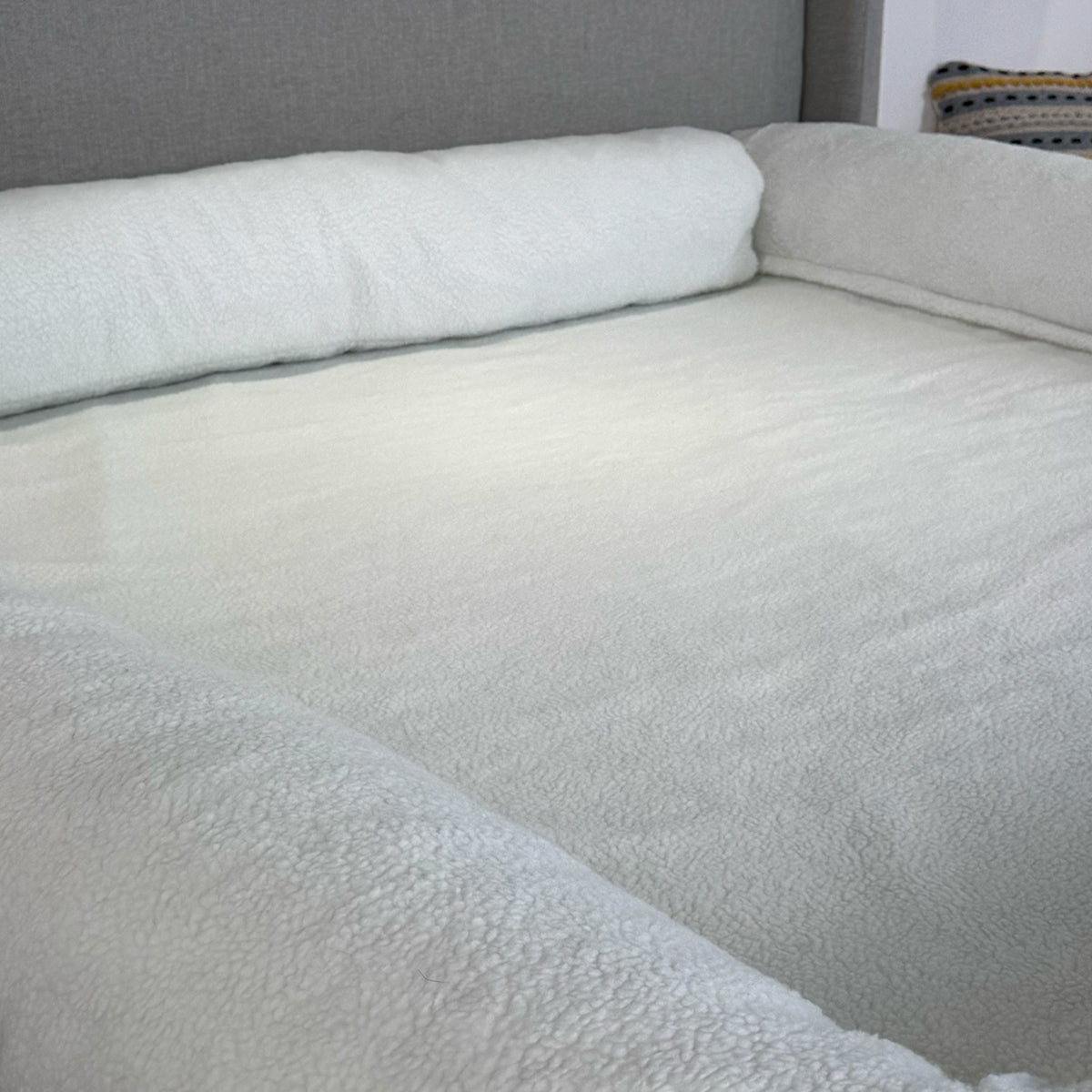 The SherpaNest™  Bordered Bed Sheet