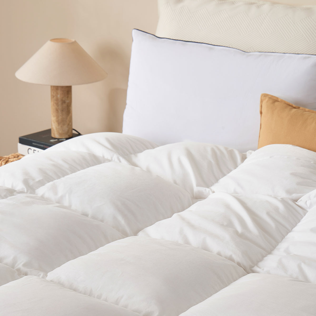 APSMILE Premium Feather Down Duvet