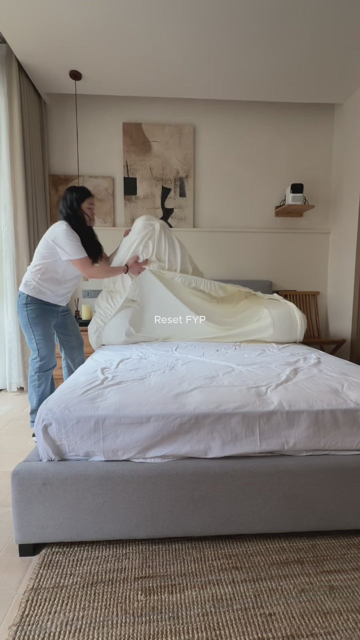 APSMILE PuffyNest Bordered Bed Sheet Video 1